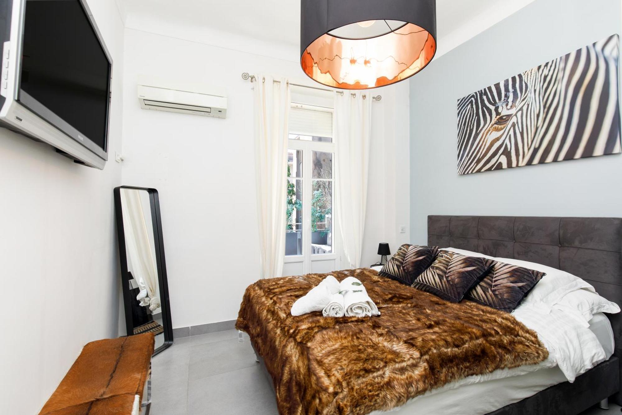 Le Cocon Des Artistes - Coeur De Cannes - Spacieux - Terrasse - Clim Bagian luar foto